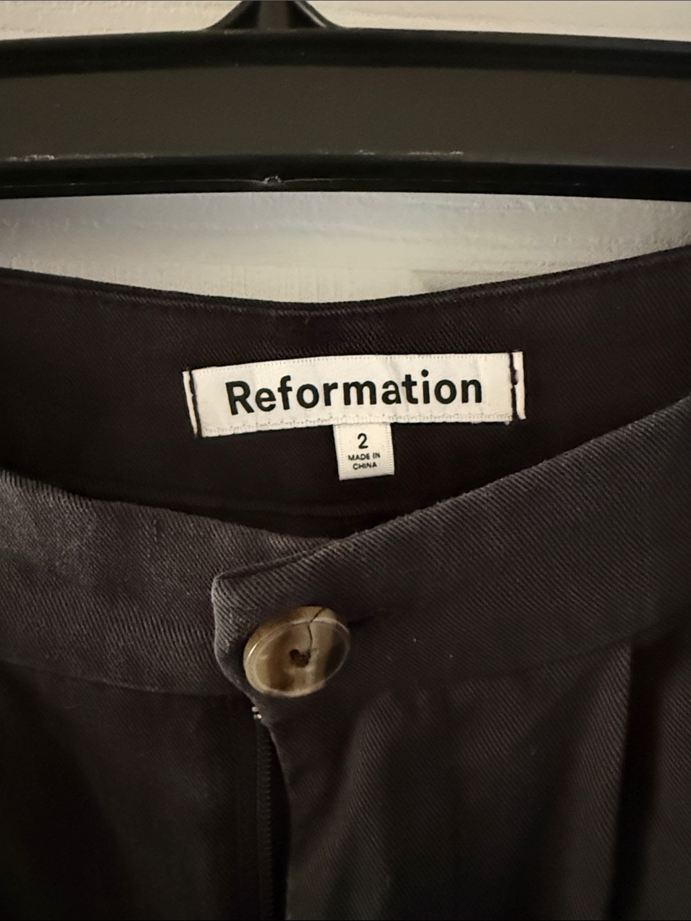Reformation Mason Pants - Black - size 2 - Picture 5 of 5